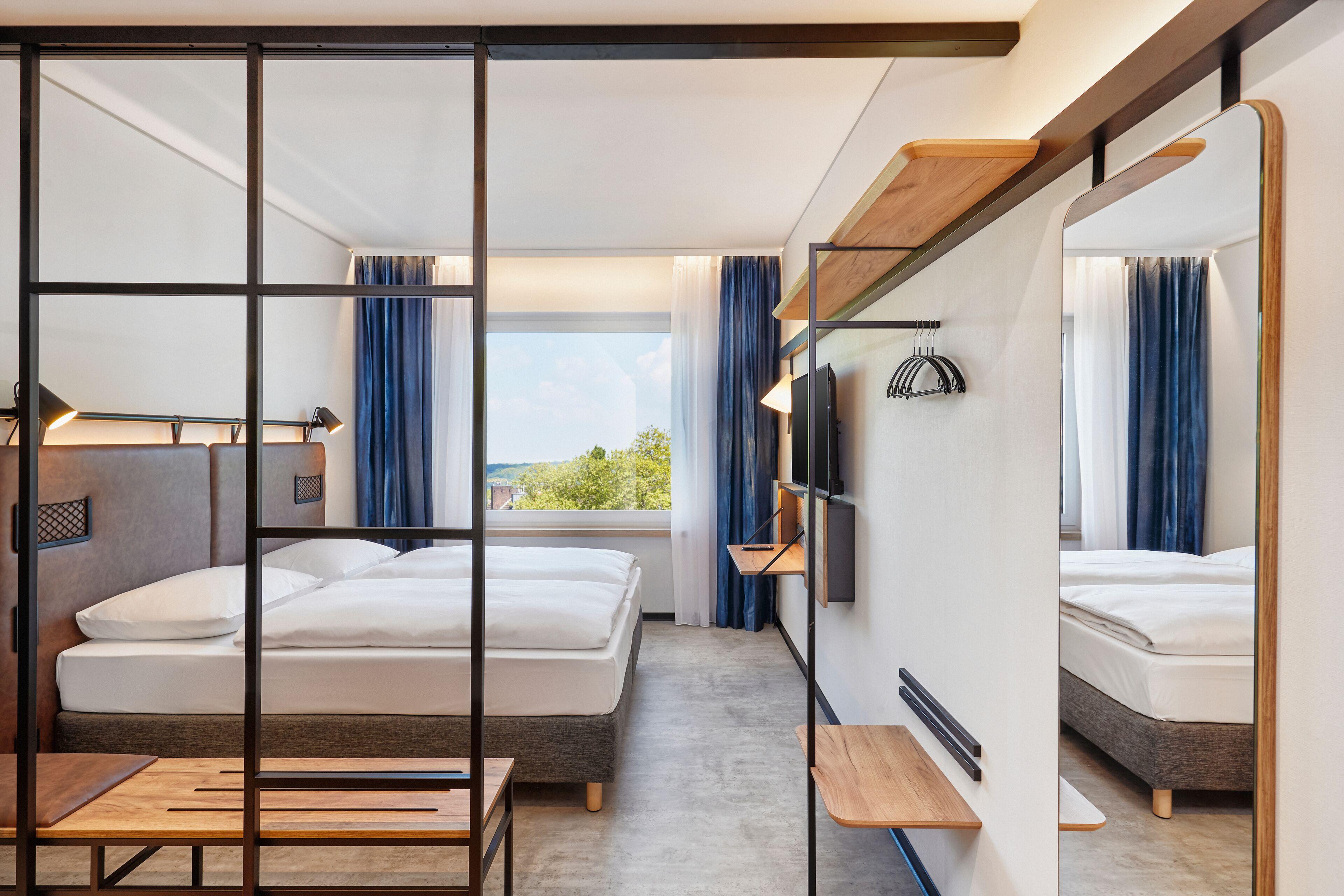 Hotel H2 3*