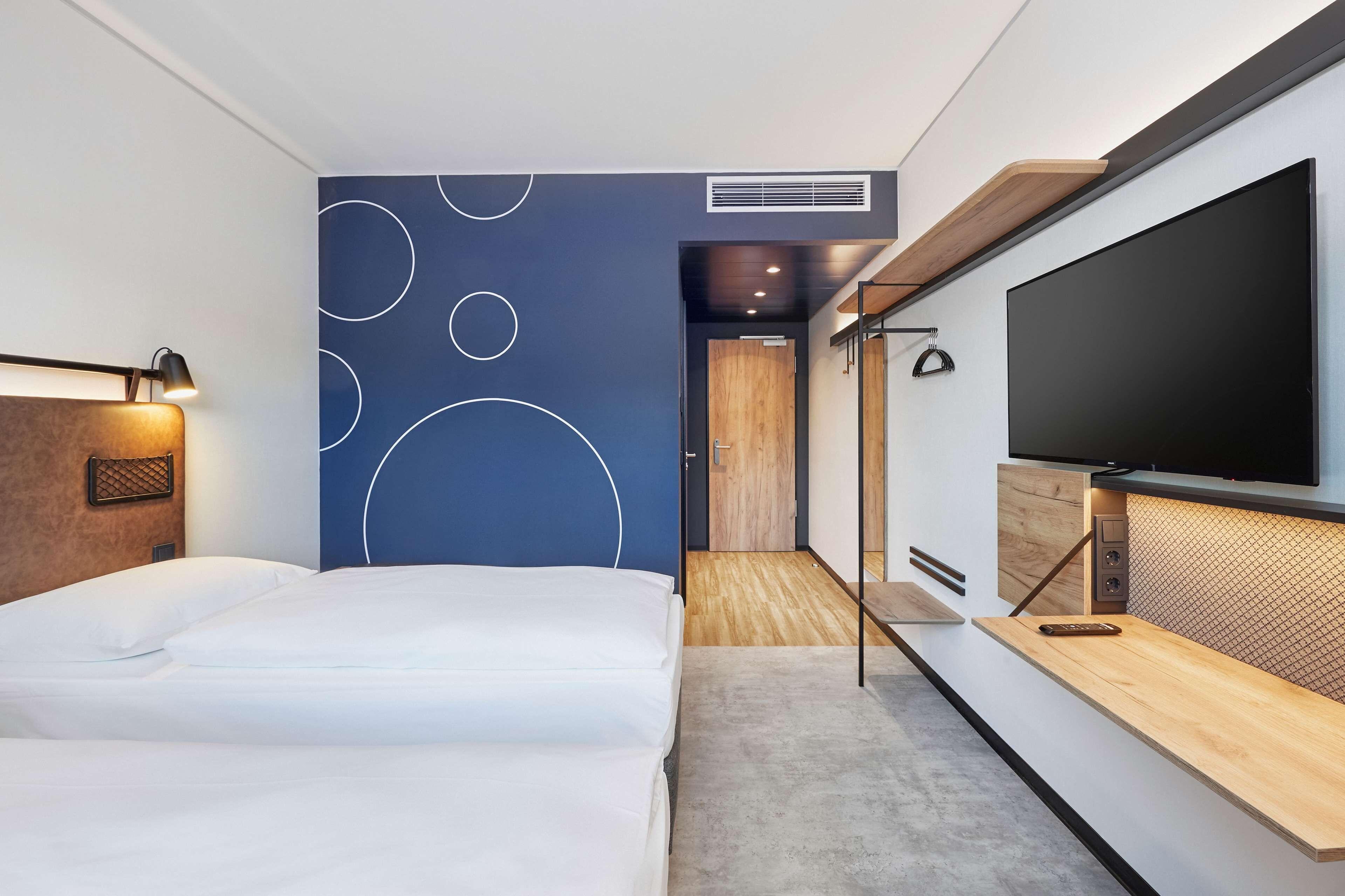 Hotel H2