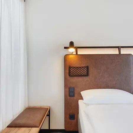 Hotel H2 3*