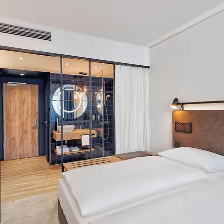 Hotel H2